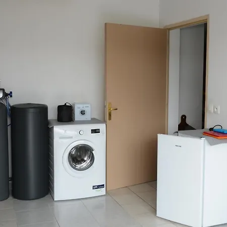 De 85m2 Situe A De 1 A 6 Pers * Sommery