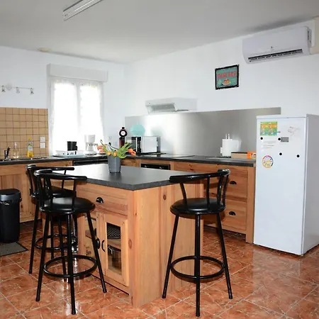 De 85m2 Situe A De 1 A 6 Pers 別荘